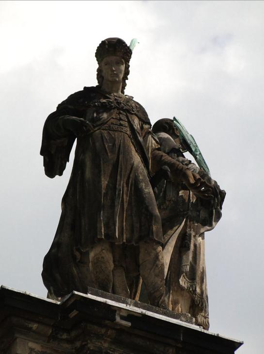 Šv. Kazimiero skulptūra Drezdeno katedros fasade