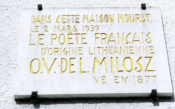 Namas ir atminimo lenta Oskarui Milašiui Fontenblo mieste