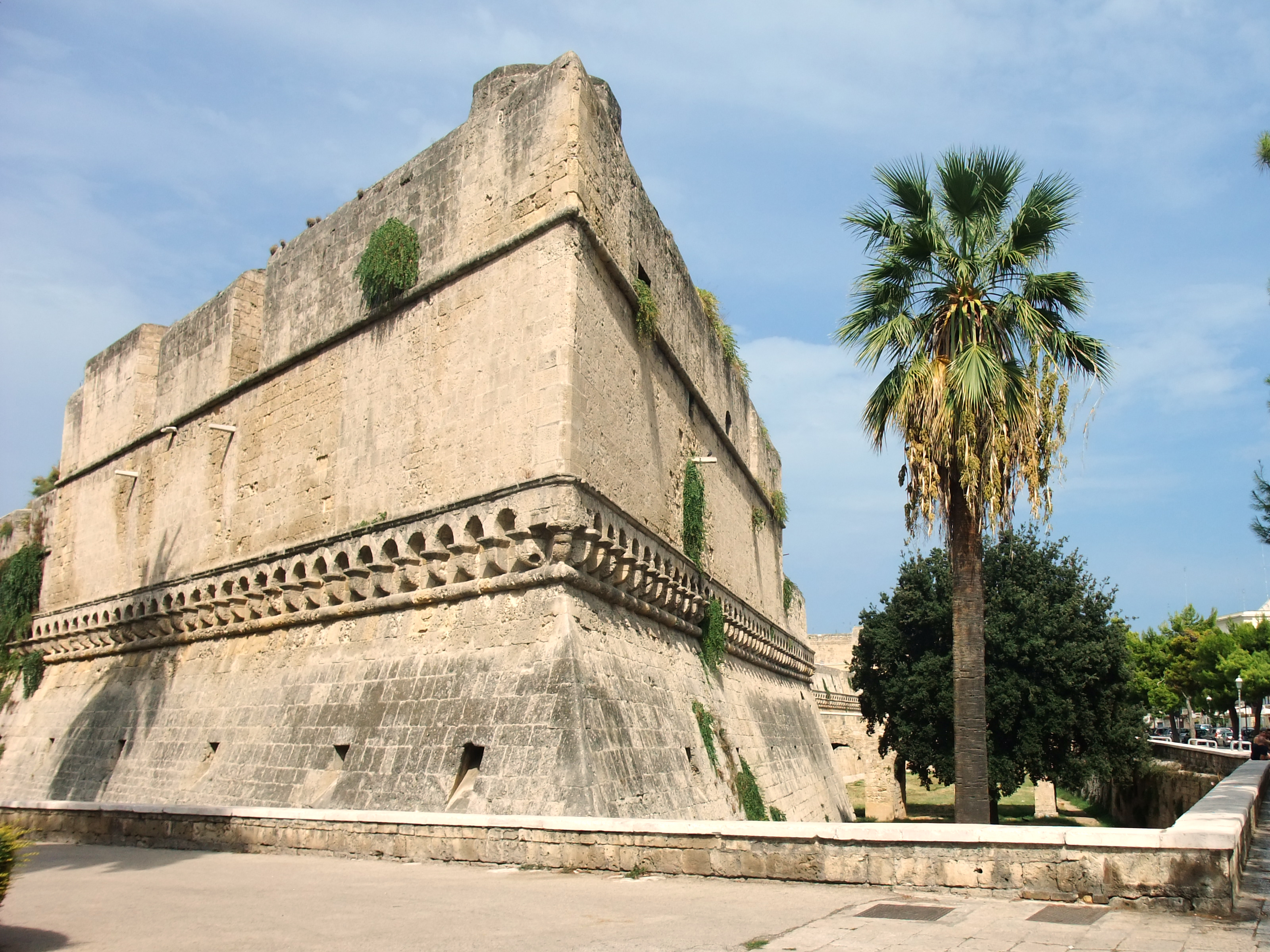 Bario pilis – Bonos Sforcos (1494-1557) rezidencija